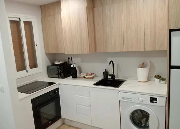 Amor, Emocion Y Mas, Autentico Apartamento Centrico Climatizado,Con Wifi, Cercano A La Catedral Y Estaciones